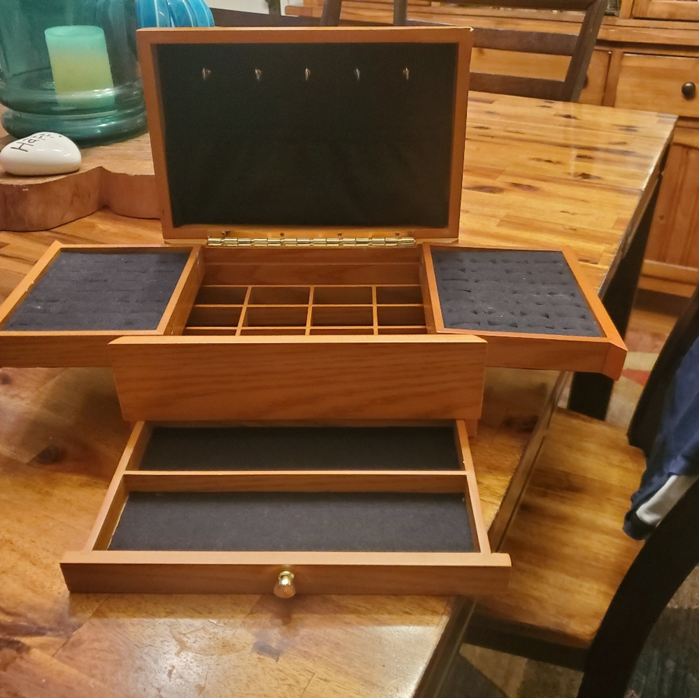 For your ease jewelry box Julie Greiner